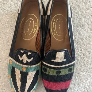 Stubbs & Wootton Black needlepoint crest women’s flats